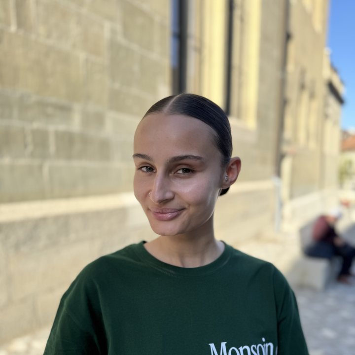 Mélanie, Réseaux sociaux — Monsoin.ch